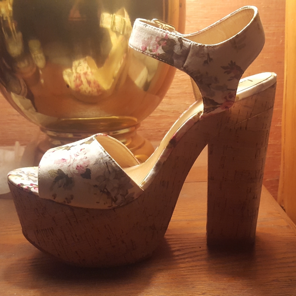 NEW, never worn, in box, size 8, designer platform